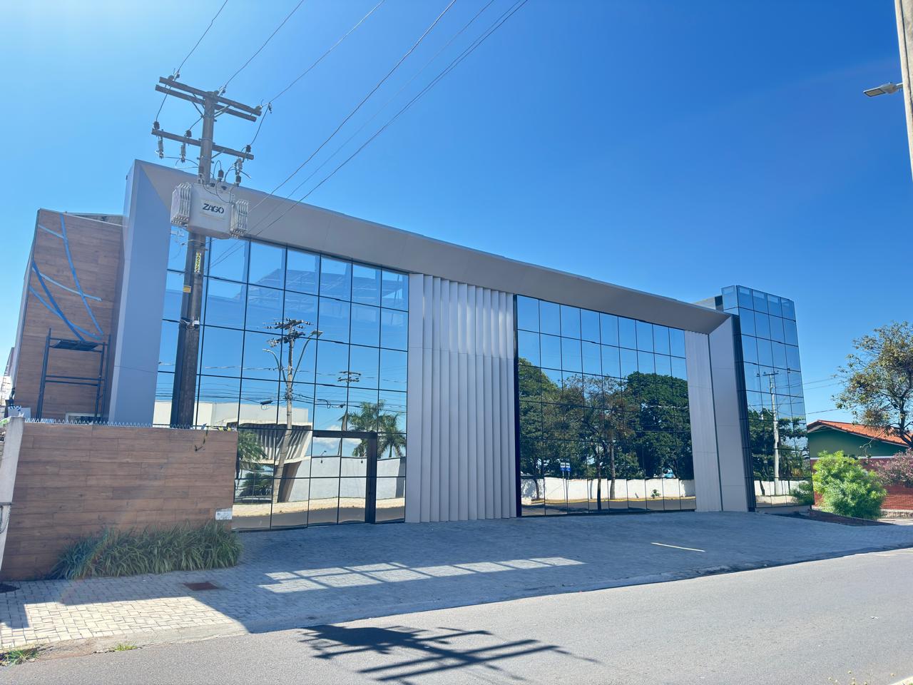 Fachada Corporativa em Pele de Vidro